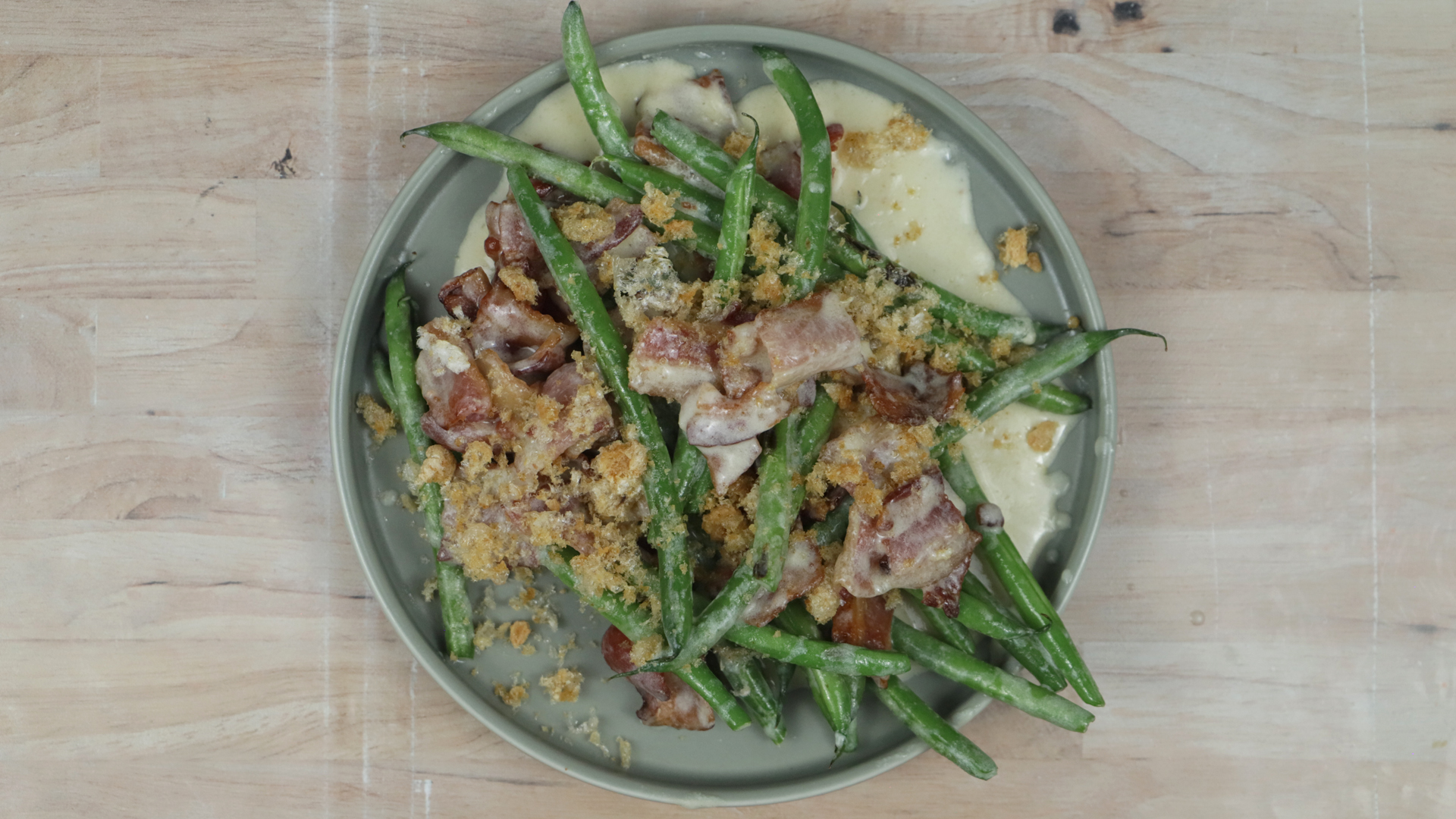 keto-creamy-green-beans-and-bacon