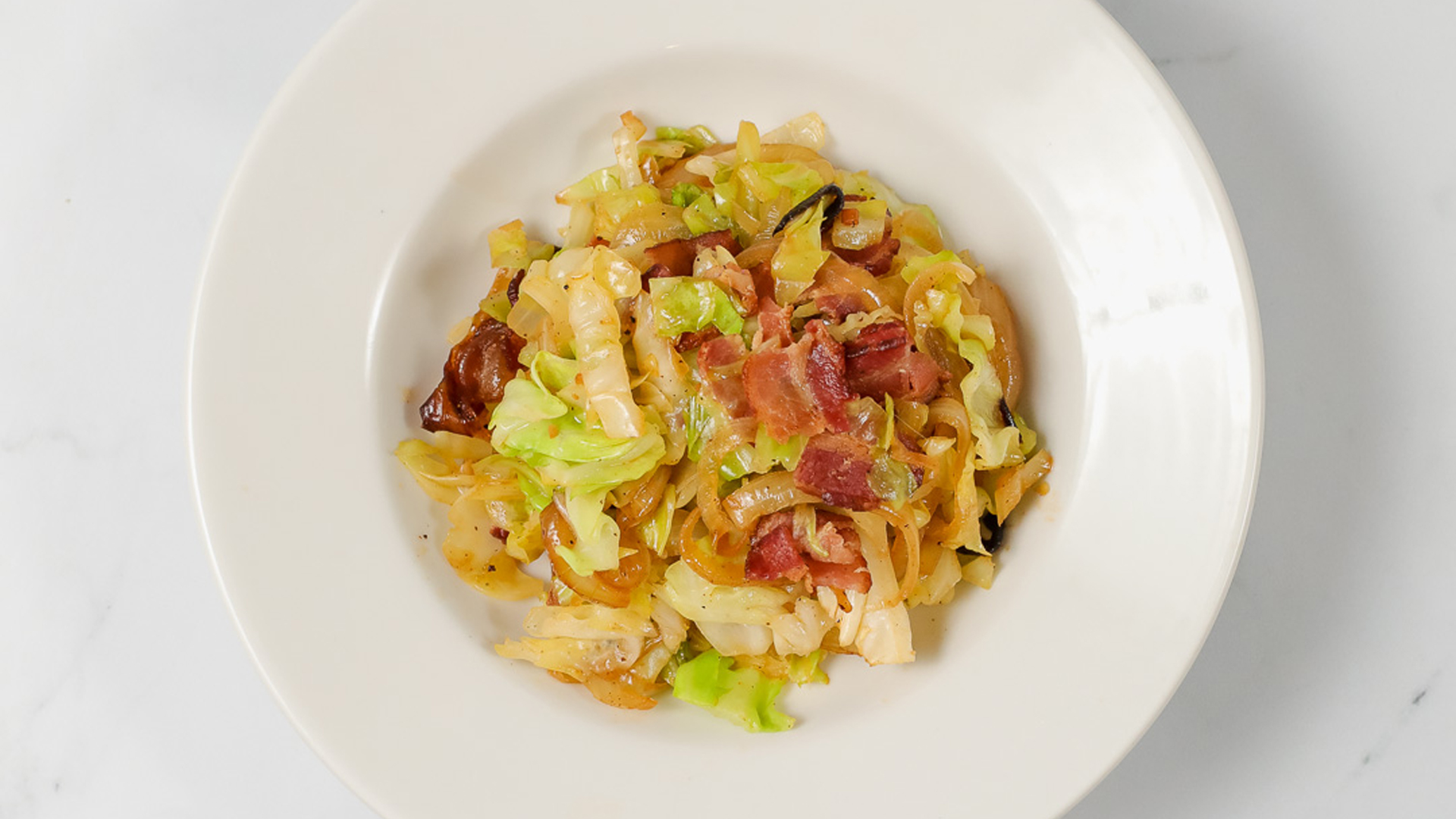 keto-fried-cabbage-with-bacon