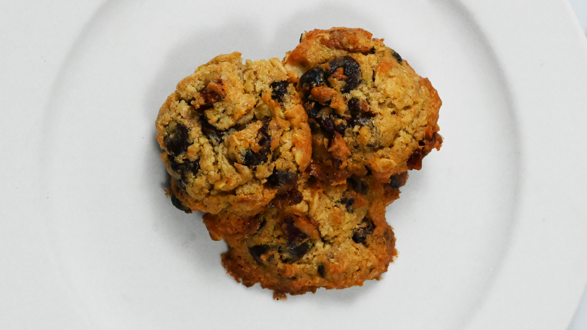 keto-oatmeal-chocolate-chip-cookies