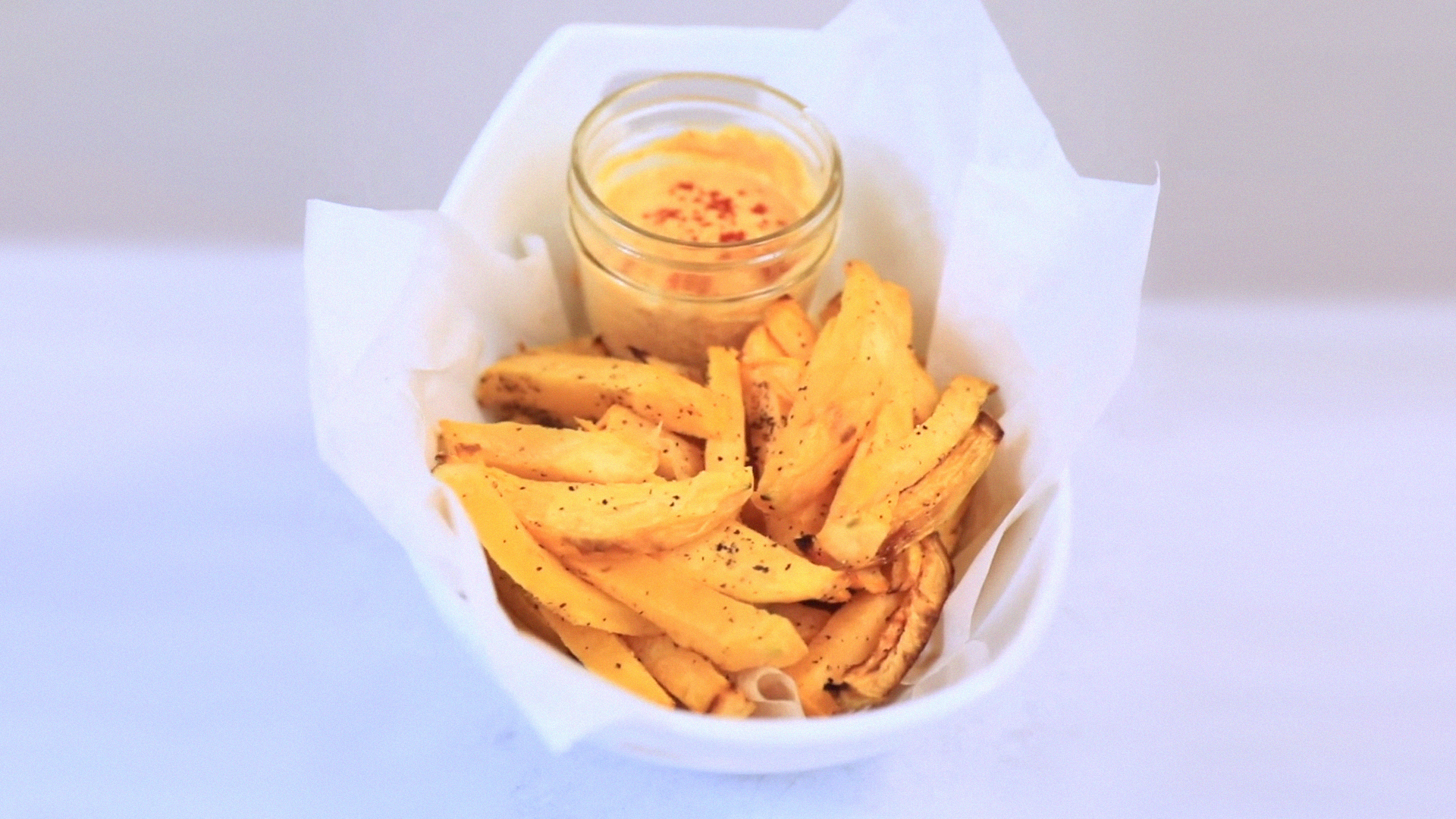 keto-rutabaga-fries-with-fry-sauce