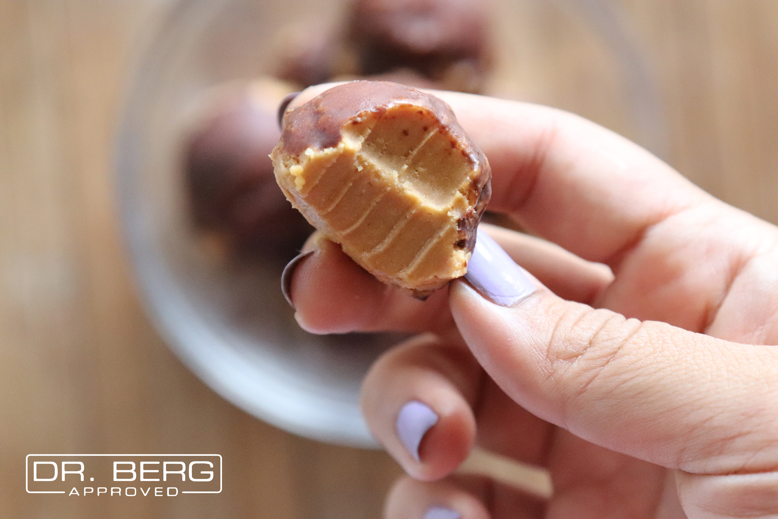 peanut-butter-chocolate-fat-bombs