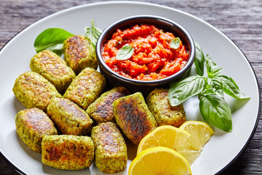 Broccoli tots with sauce