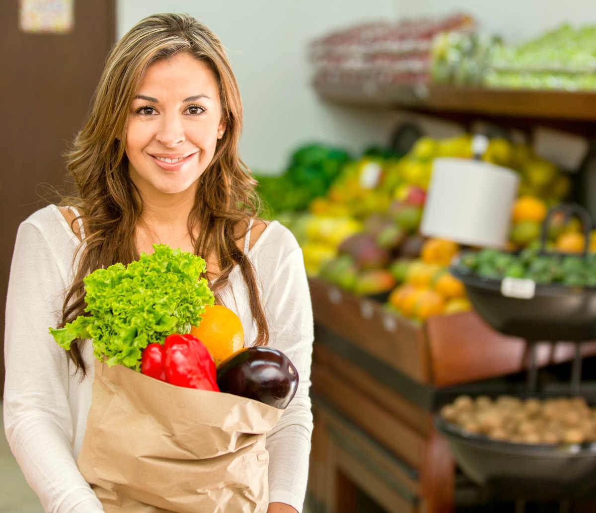 Woman grocery shopping at the local market | How Can Trace Minerals Make Your Hair, Skin And Nails Healthier? | vitamins for hair skin and nails