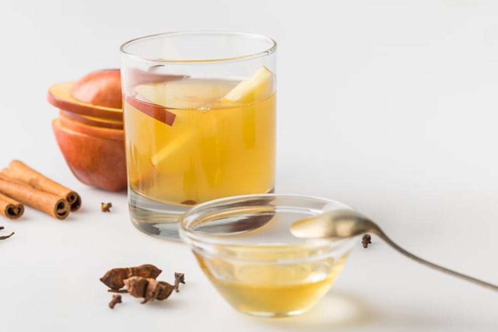 a picture of a glass of apple cider vinegar drink