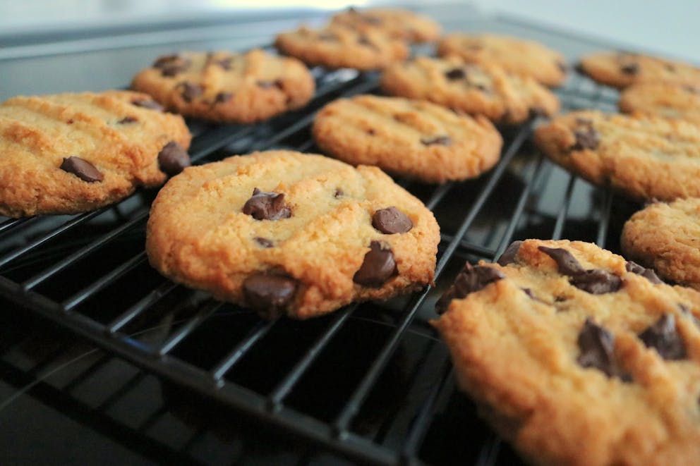 low-carb chocolate chip cookies