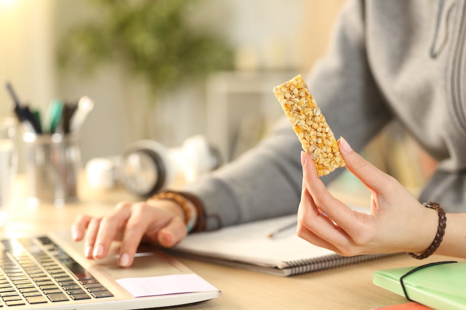 Holding protein bar