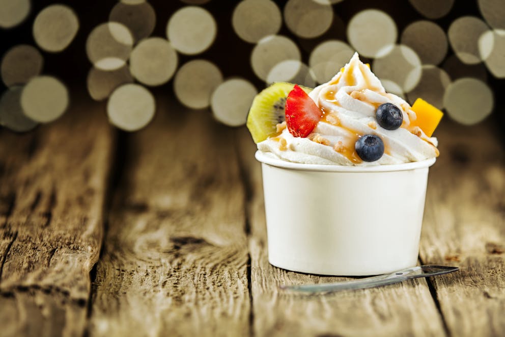 Frozen yogurt with fruit