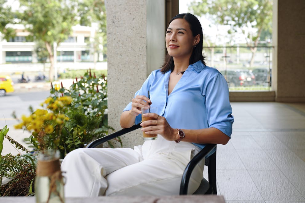 healthy women drinking coffee