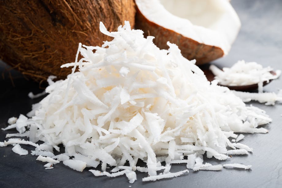 Shredded coconut flakes