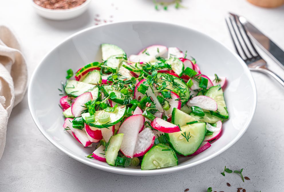 Salad with radish