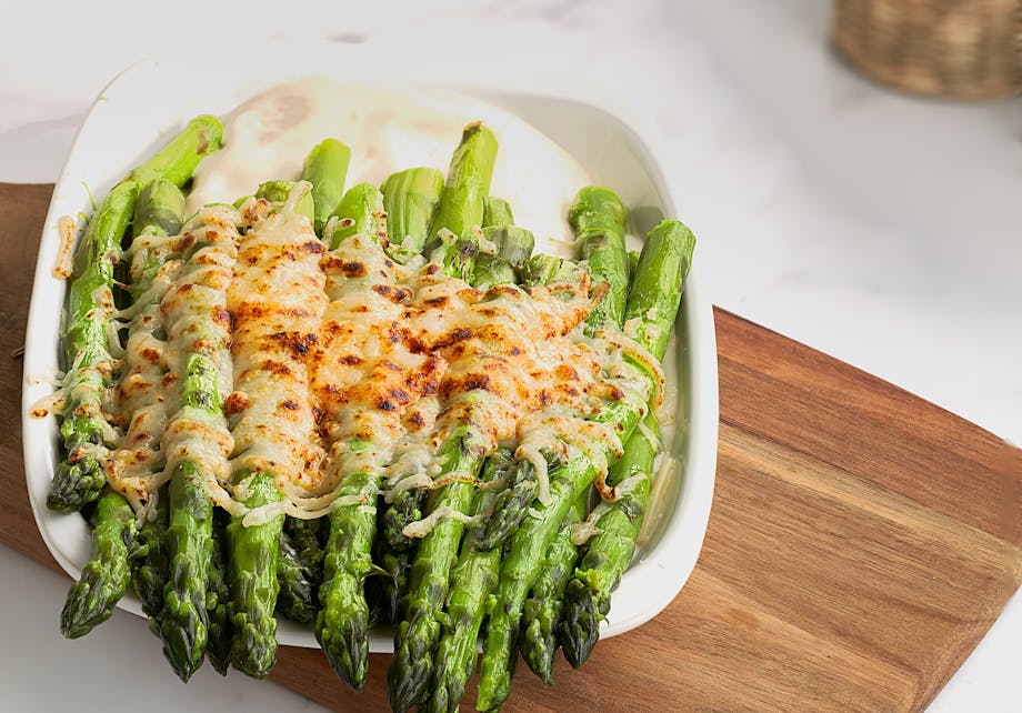 Asparagus with cheese