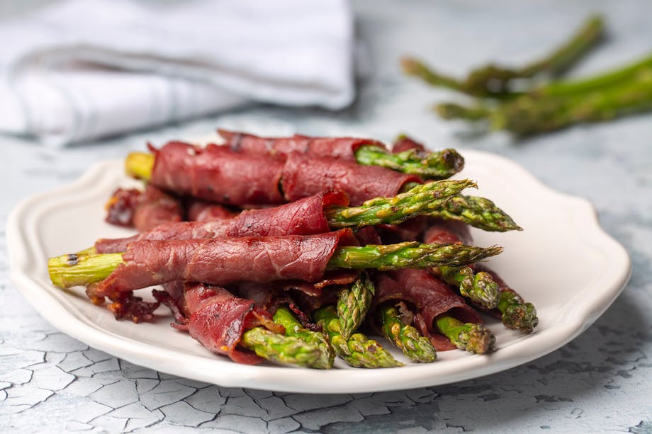 Asparagus with bacon