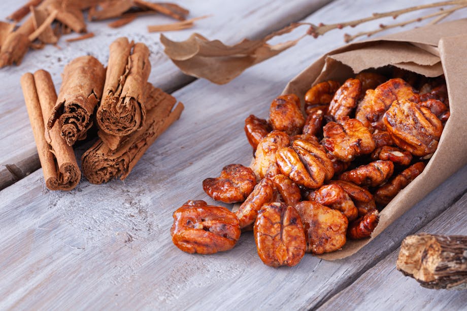 Homemade candied pecans