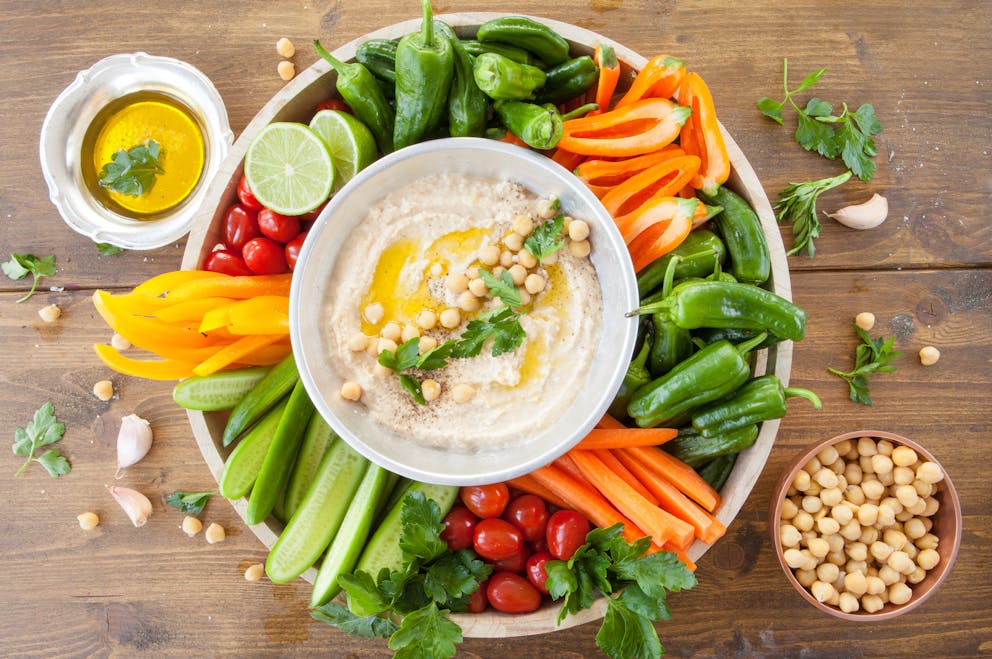 Hummus with fresh vegetables