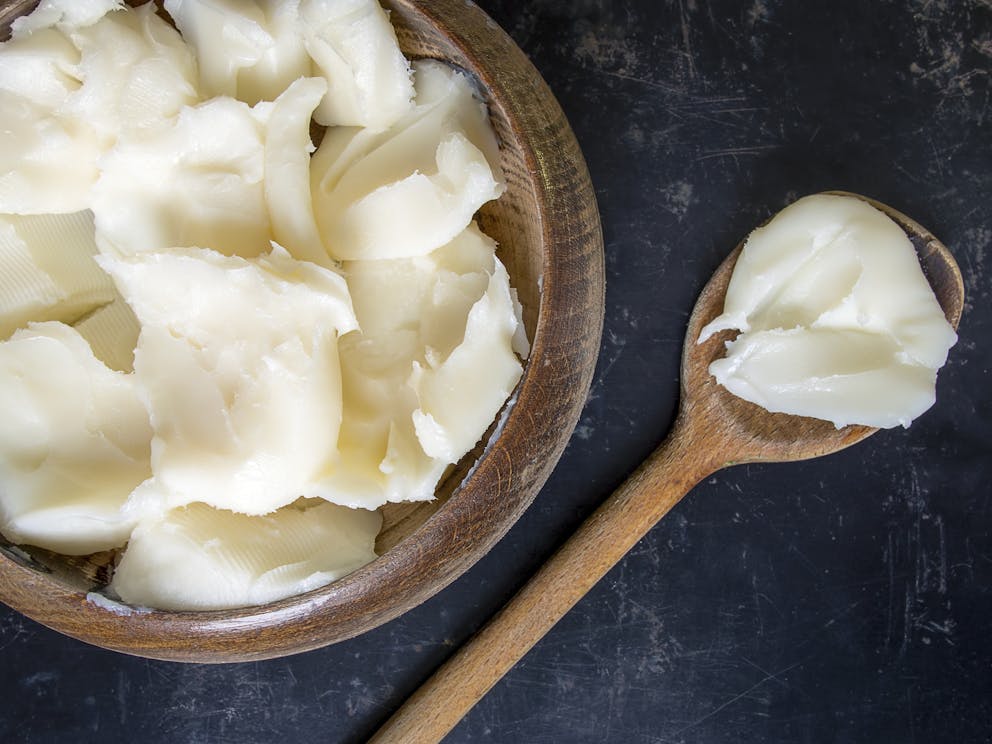 Lard in bowl