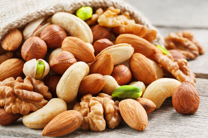 Low-carb nuts