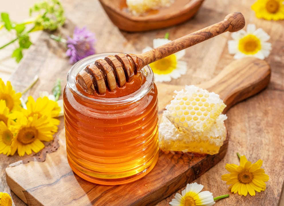 Honey with honeycomb