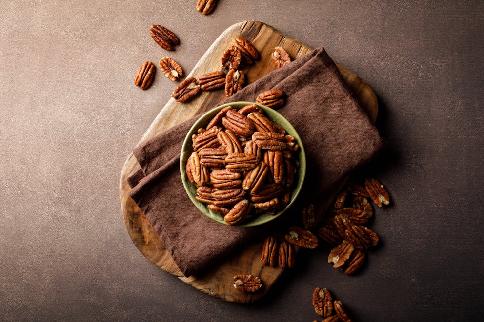 Fresh pecans in a bowl