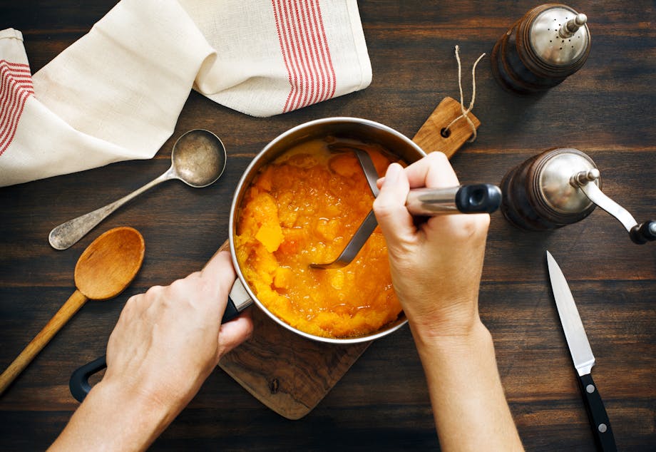 Preparing pumpkin mix