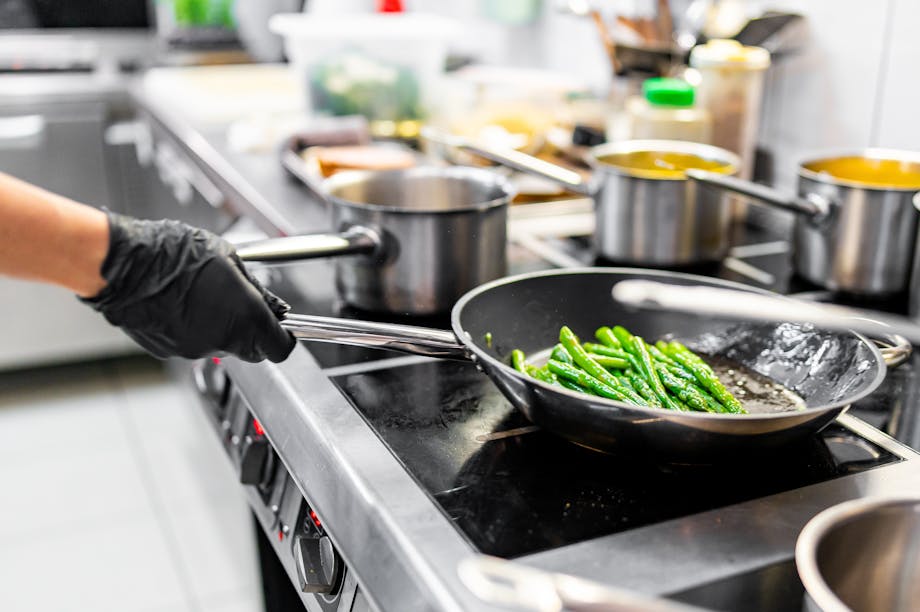 Cooking asparagus