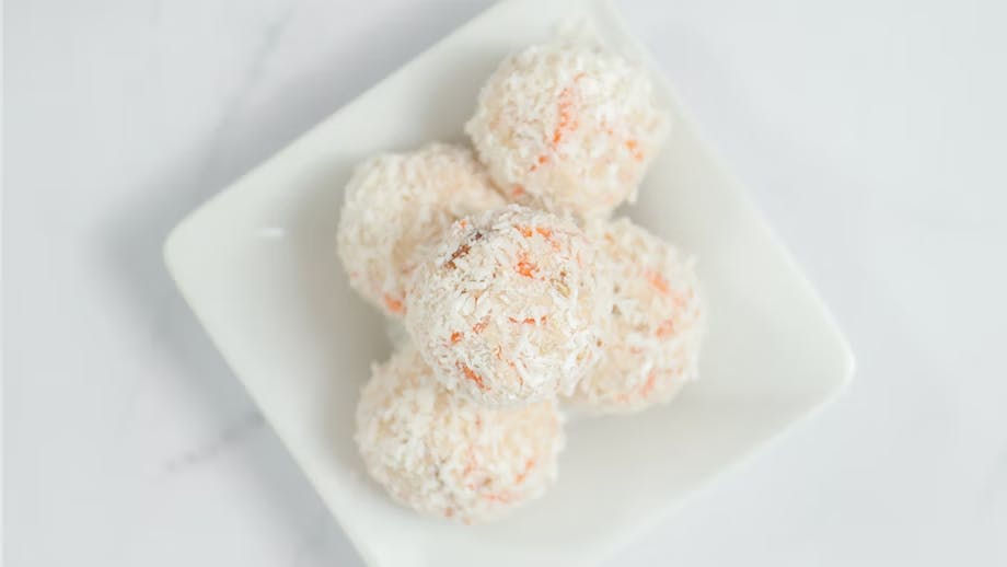 Carrot cake fat bombs