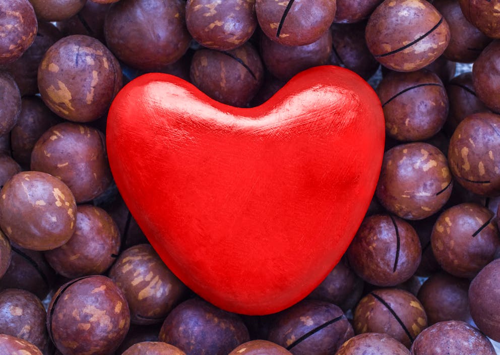 heart-healthy nuts