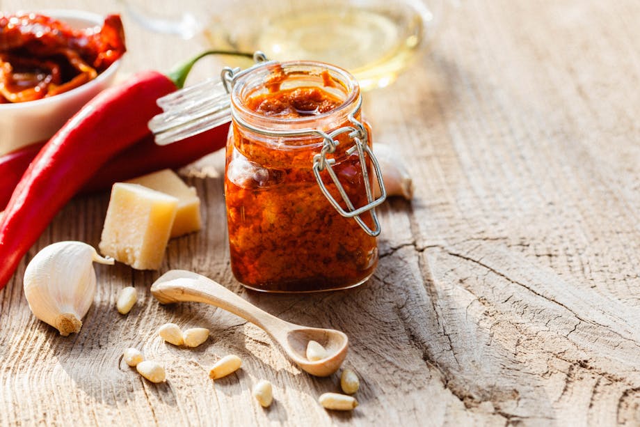 Red pesto ingredients