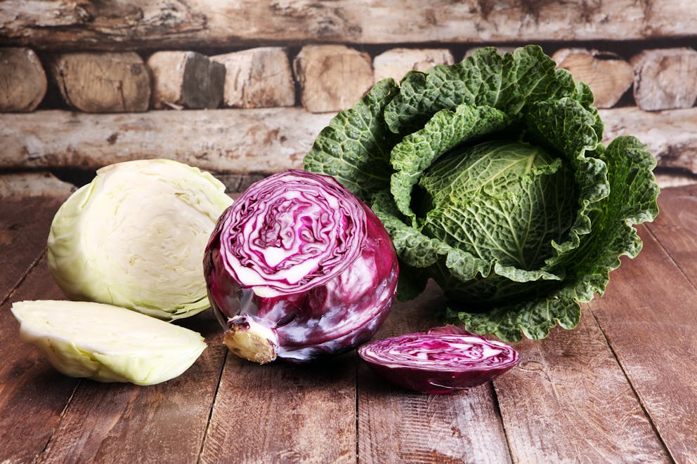 Red cabbage and raw green cabbage