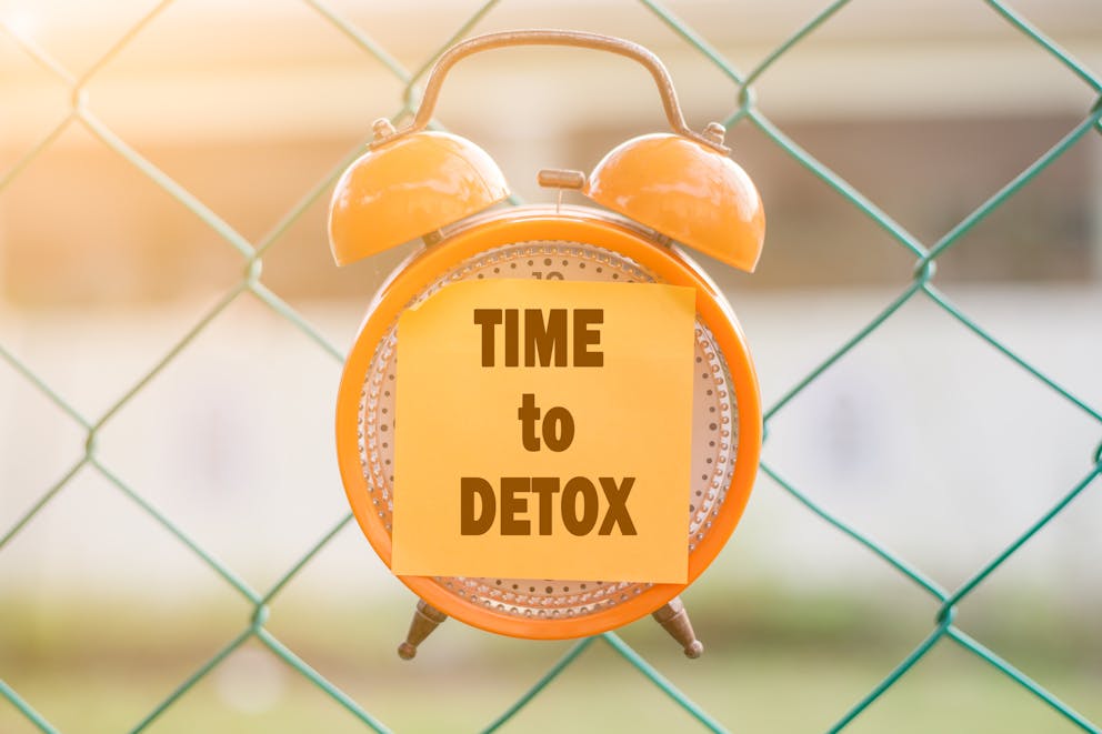 Time to detox sign